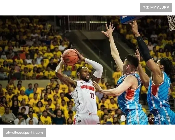 易建联14分9篮板 老将依旧保持竞技状态 易建联14分9篮板 老将依旧保持竞技状态
